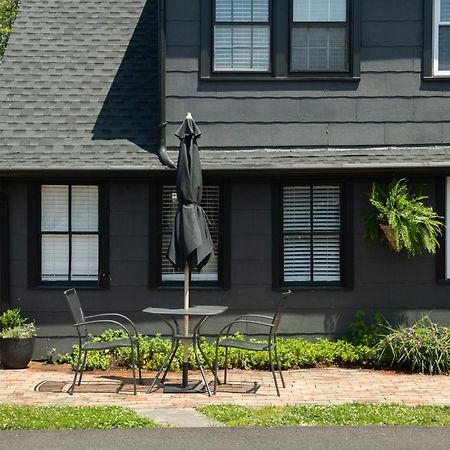 The Carriage House At Strasburg Hotel Buitenkant foto