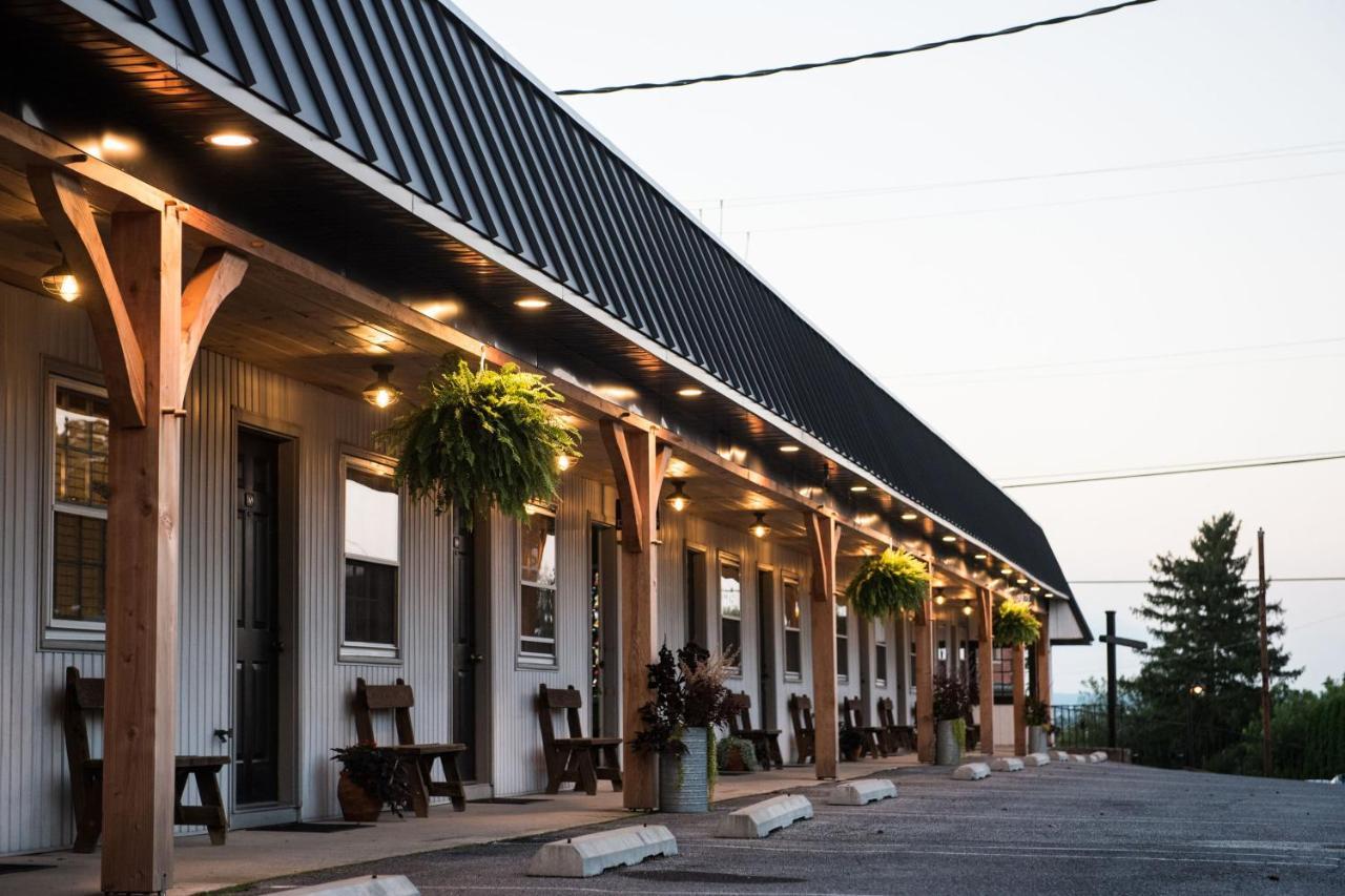 The Carriage House At Strasburg Hotel Buitenkant foto